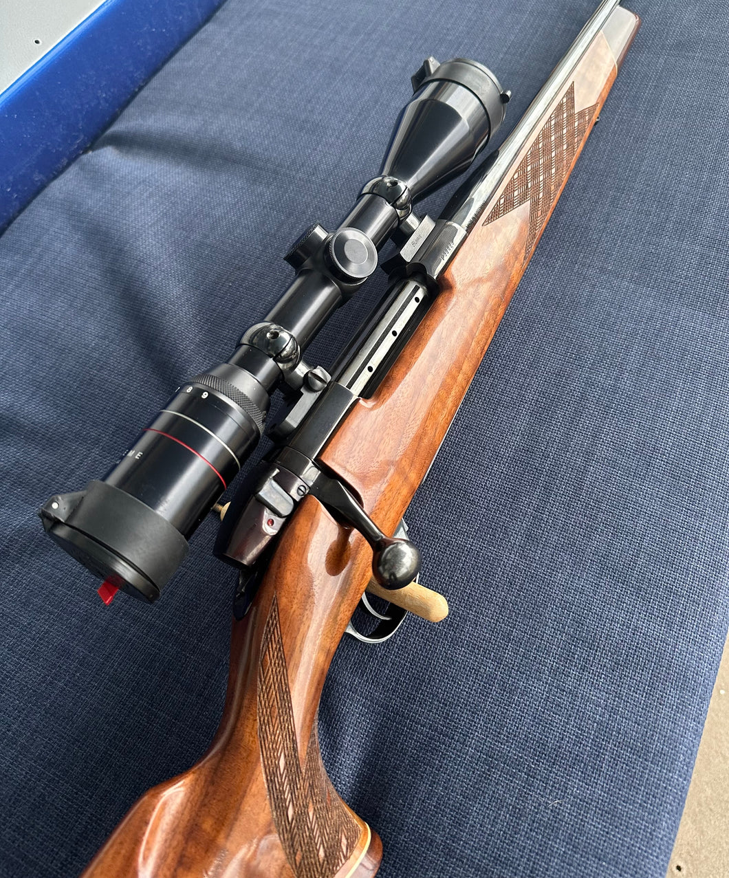 USED Weatherby Mark V Deluxe .300 WBY