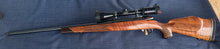 Load image into Gallery viewer, USED Weatherby Mark V Deluxe .300 WBY
